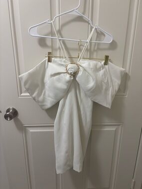 Elliatt Ivory Off-Shoulder Bow Dress